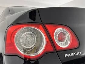 Volkswagen Passat thumbnail 24