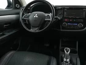 Mitsubishi Outlander thumbnail 8