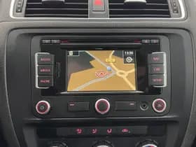 Volkswagen Jetta thumbnail 13