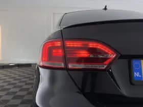 Volkswagen Jetta thumbnail 22