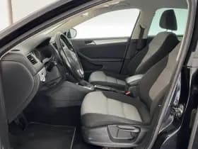 Volkswagen Jetta thumbnail 9