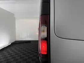 Opel Vivaro thumbnail 23