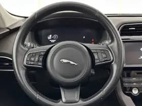 Jaguar F pace thumbnail 19