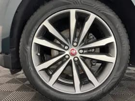 Jaguar F pace thumbnail 26