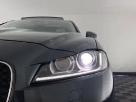 Jaguar F pace thumbnail 27