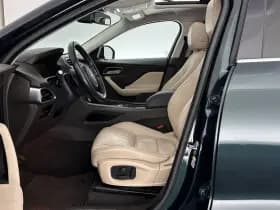 Jaguar F pace thumbnail 9