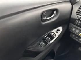 Nissan Leaf thumbnail 21