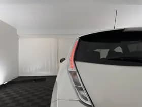 Nissan Leaf thumbnail 25