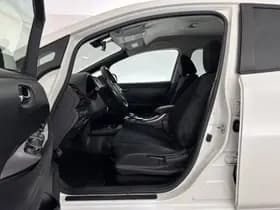 Nissan Leaf thumbnail 9