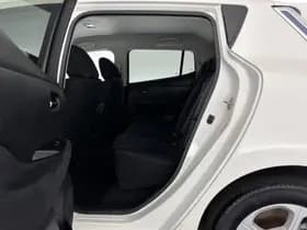 Nissan Leaf thumbnail 10