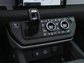 Land Rover defender thumbnail 14