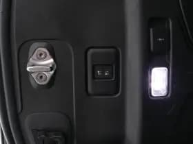 Land Rover defender thumbnail 27