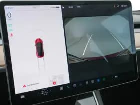 Tesla Model 3 thumbnail 14
