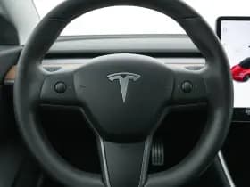 Tesla Model 3 thumbnail 18