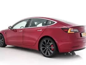 Tesla Model 3 thumbnail 5