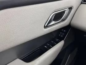 Land Rover range rover velar thumbnail 24