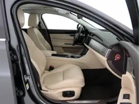 Jaguar Xf thumbnail 12