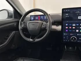 Ford Mustang mach e thumbnail 8