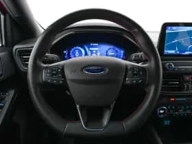 Ford Focus thumbnail 18