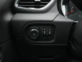 Opel Grandland x thumbnail 19