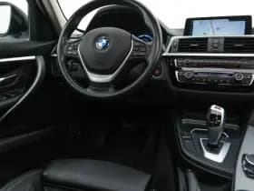Bmw 3 serie thumbnail 8