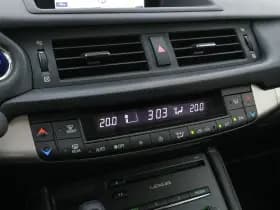 Lexus Ct thumbnail 15