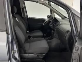 Opel Zafira thumbnail 12