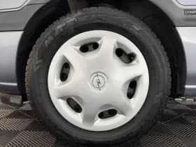 Opel Zafira thumbnail 23