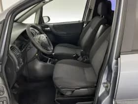 Opel Zafira thumbnail 9