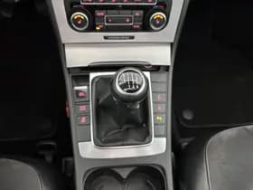 Volkswagen Passat thumbnail 18