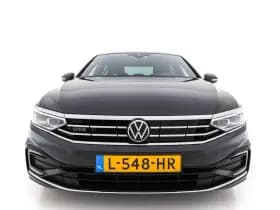 Volkswagen Passat thumbnail 3