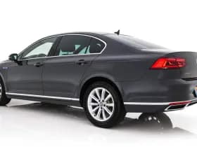 Volkswagen Passat thumbnail 5