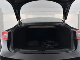 Tesla Model 3 thumbnail 11