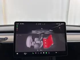 Tesla Model 3 thumbnail 17