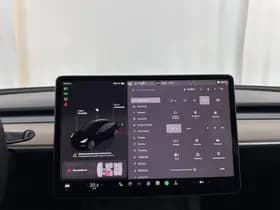 Tesla Model 3 thumbnail 18