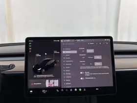 Tesla Model 3 thumbnail 19