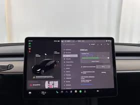 Tesla Model 3 thumbnail 20
