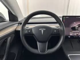 Tesla Model 3 thumbnail 25