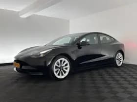 Tesla Model 3 thumbnail 4