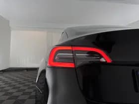 Tesla Model 3 thumbnail 32