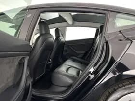 Tesla Model 3 thumbnail 10