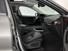 Jaguar F pace thumbnail 13