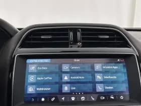 Jaguar F pace thumbnail 17