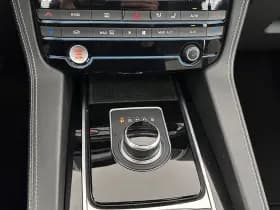 Jaguar F pace thumbnail 18