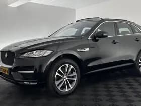 Jaguar F pace thumbnail 4