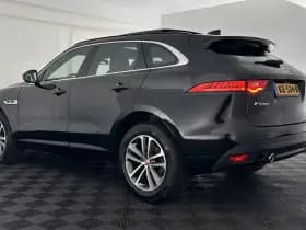 Jaguar F pace thumbnail 5