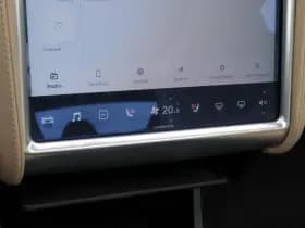 Tesla Model s thumbnail 16