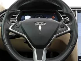 Tesla Model s thumbnail 17