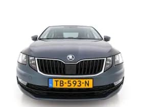 Skoda Octavia thumbnail 3
