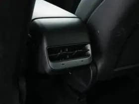 Tesla Model y thumbnail 22